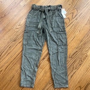 Splendid women's comfy pants. Size 29. Army green